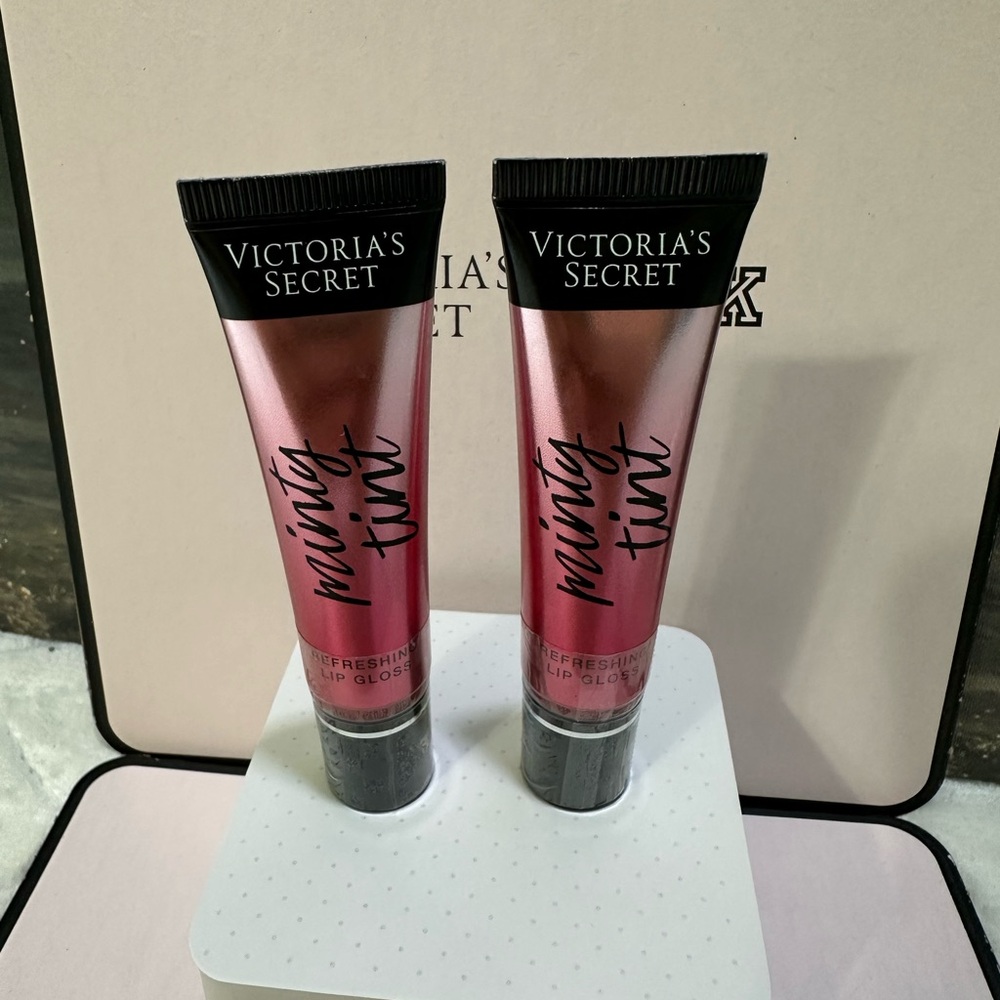New Sealed 2 Victorias Secret Flavored Lip Gloss Refreshing Minty Tint Cinnamint
